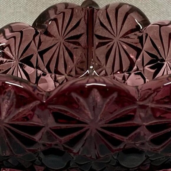 Vintage LG Wright Glass Amethyst Triangular Salt Dip Daisy Button Purple 2.5" - Picture 8 of 12